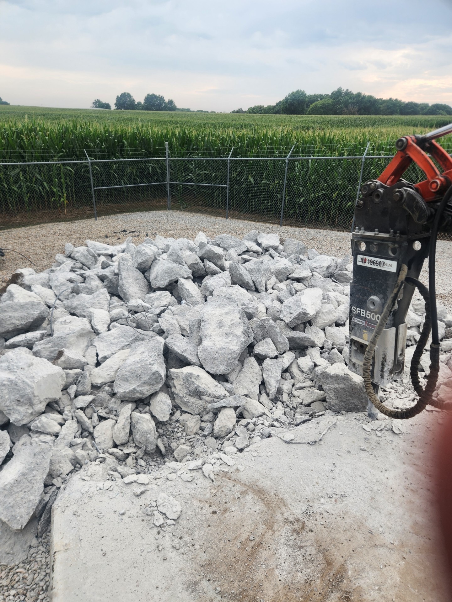 Concrete demolition with hydraulic breaker