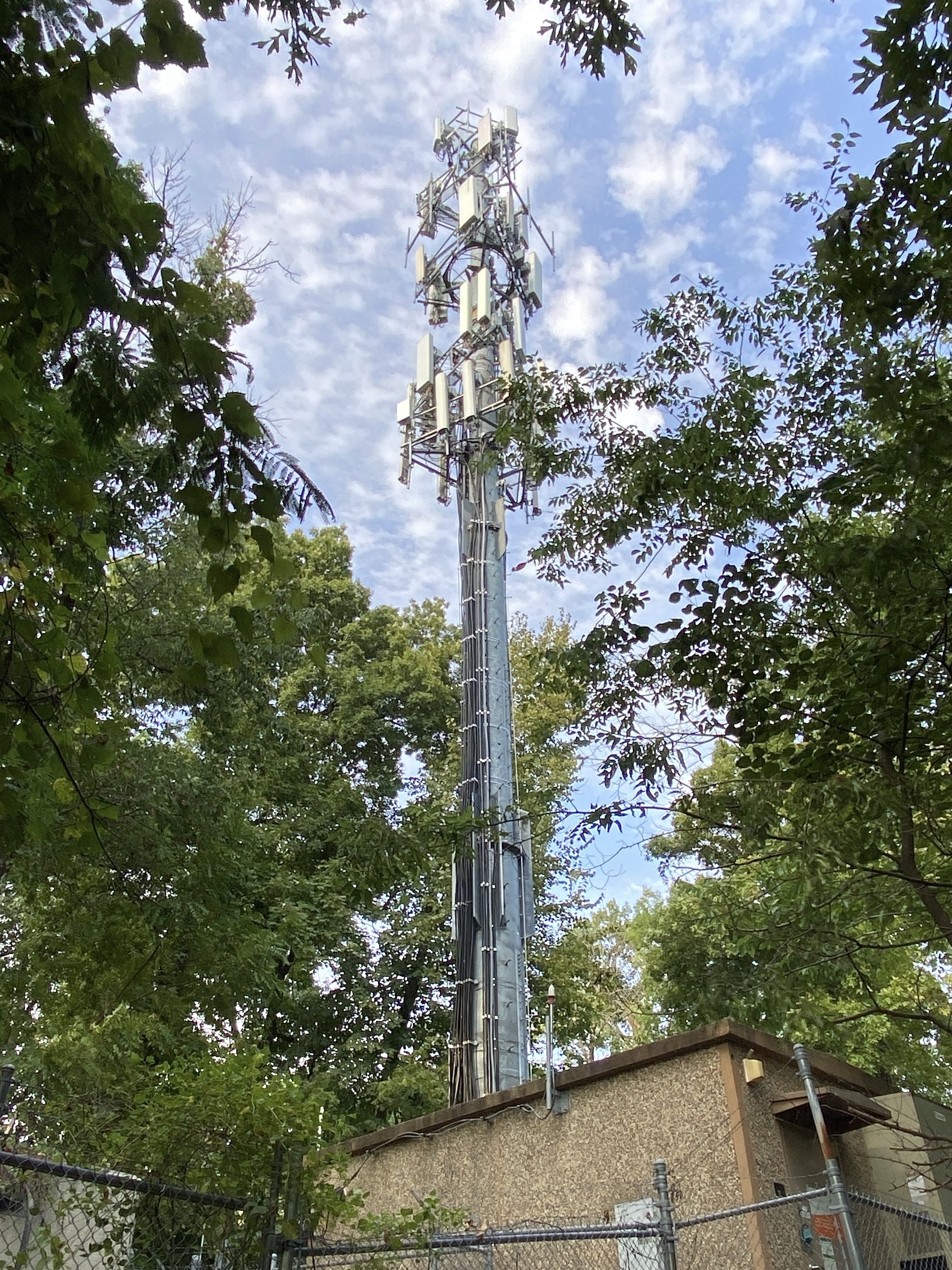 Full telecommunications tower